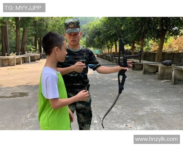 广州攀岩队战术解析与对比分析揭示训练与比赛策略的差异