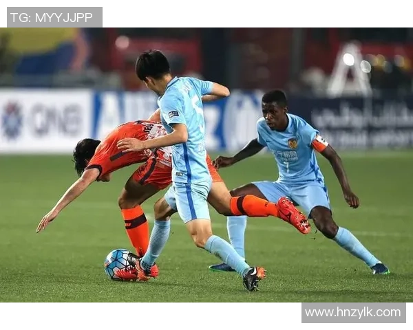 武汉足球队战术解析：聚焦球队风格与比赛策略的深度探讨